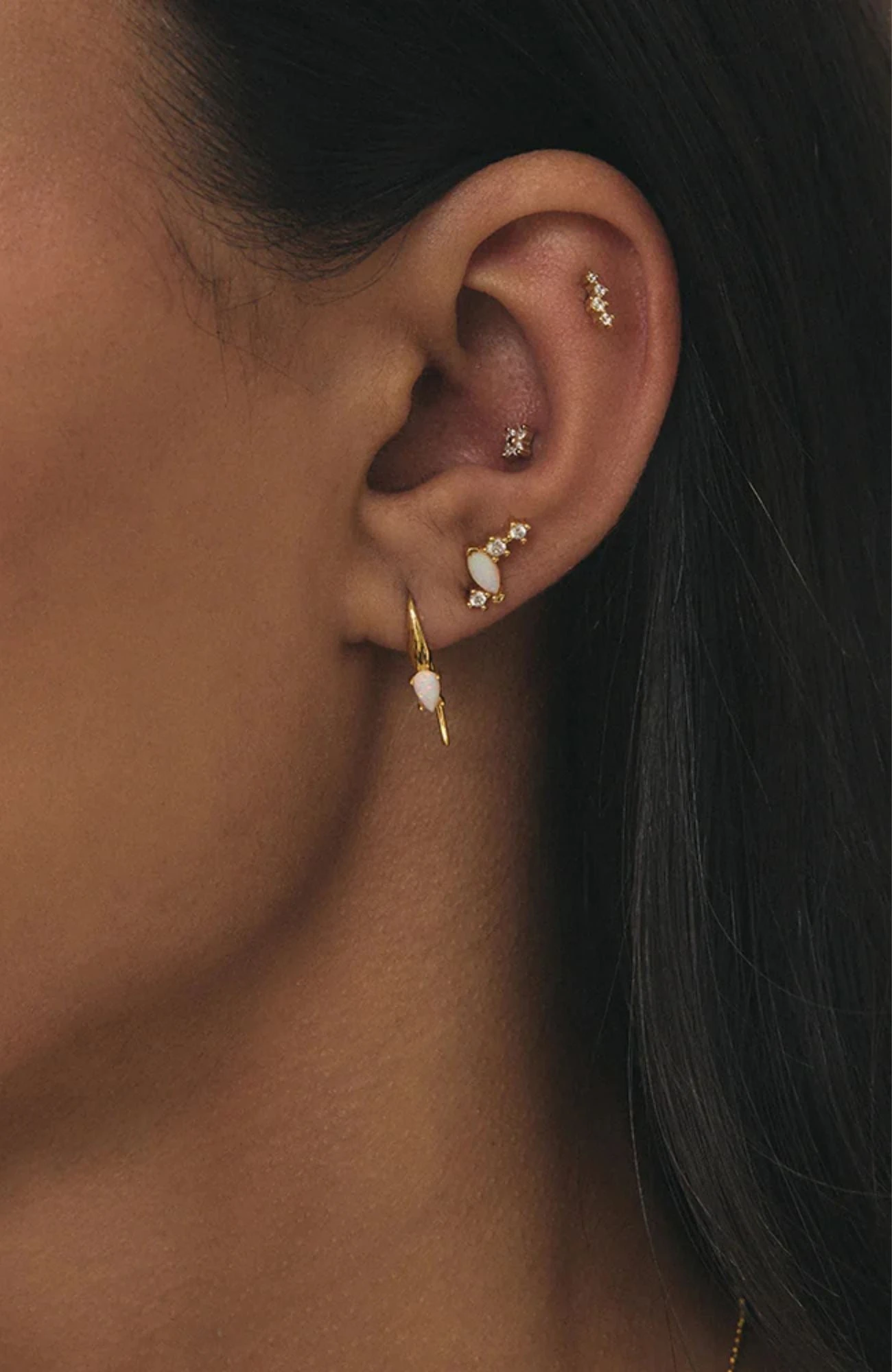 Sydney Earrings Gold 2 Sydney Earrings Gold - Image 2