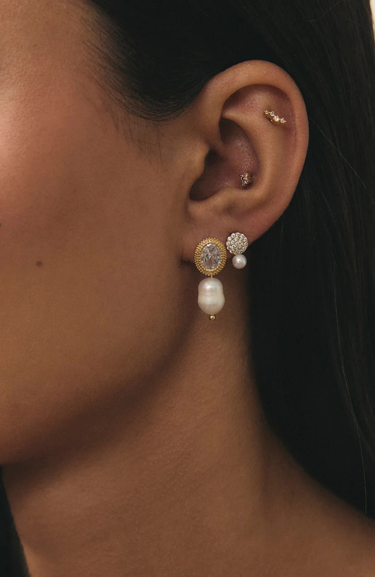 Zaira Studs Gold 2 Zaira Studs Gold - Image 2