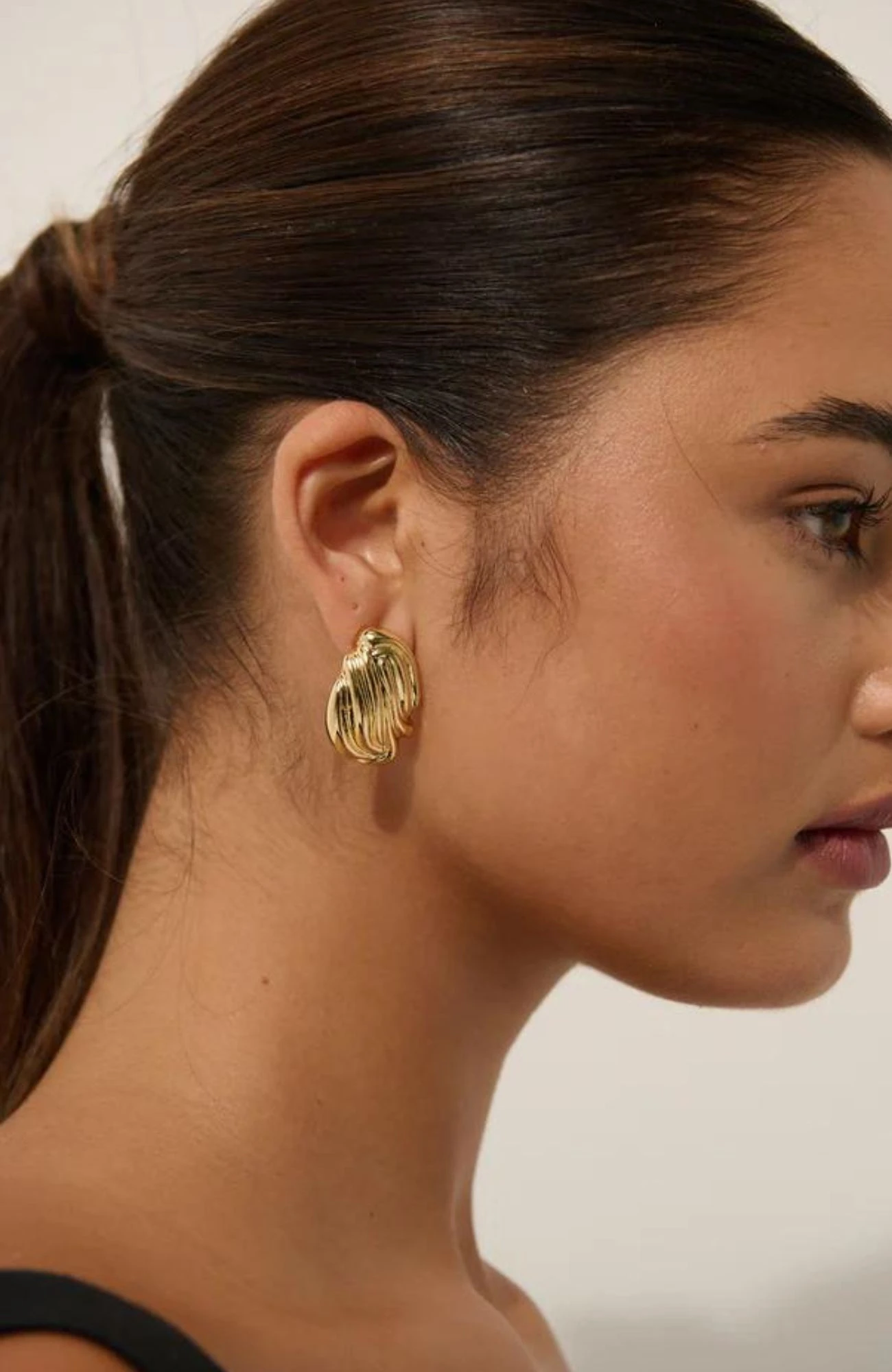 Rita Earrings Gold 1 Rita Earrings Gold