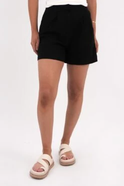 Essential Bermuda Short Black