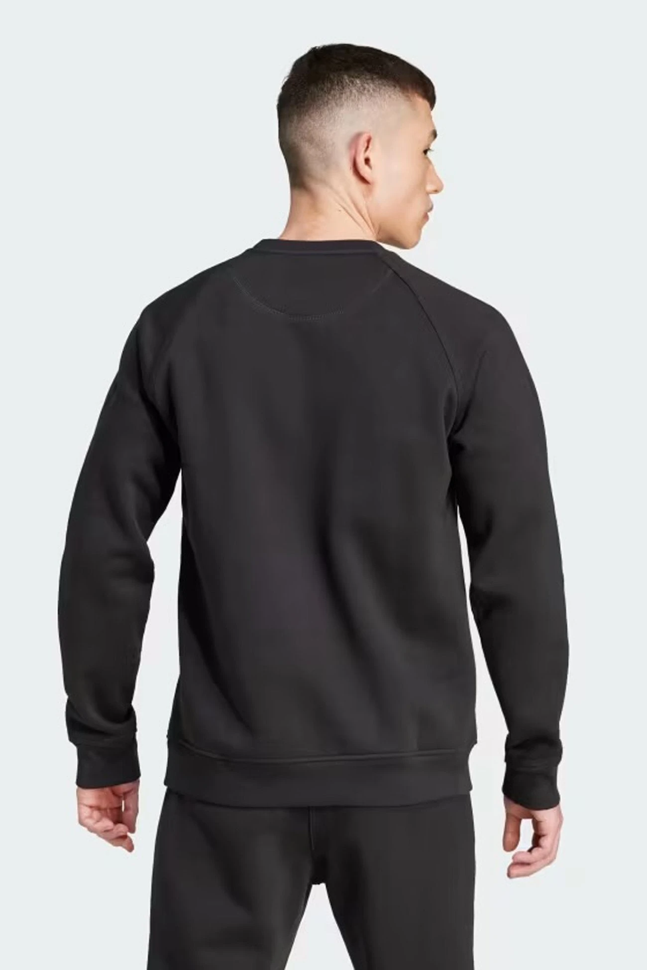 ADIDAS Essential Crew Black 2 ADIDAS Essential Crew Black - Image 2