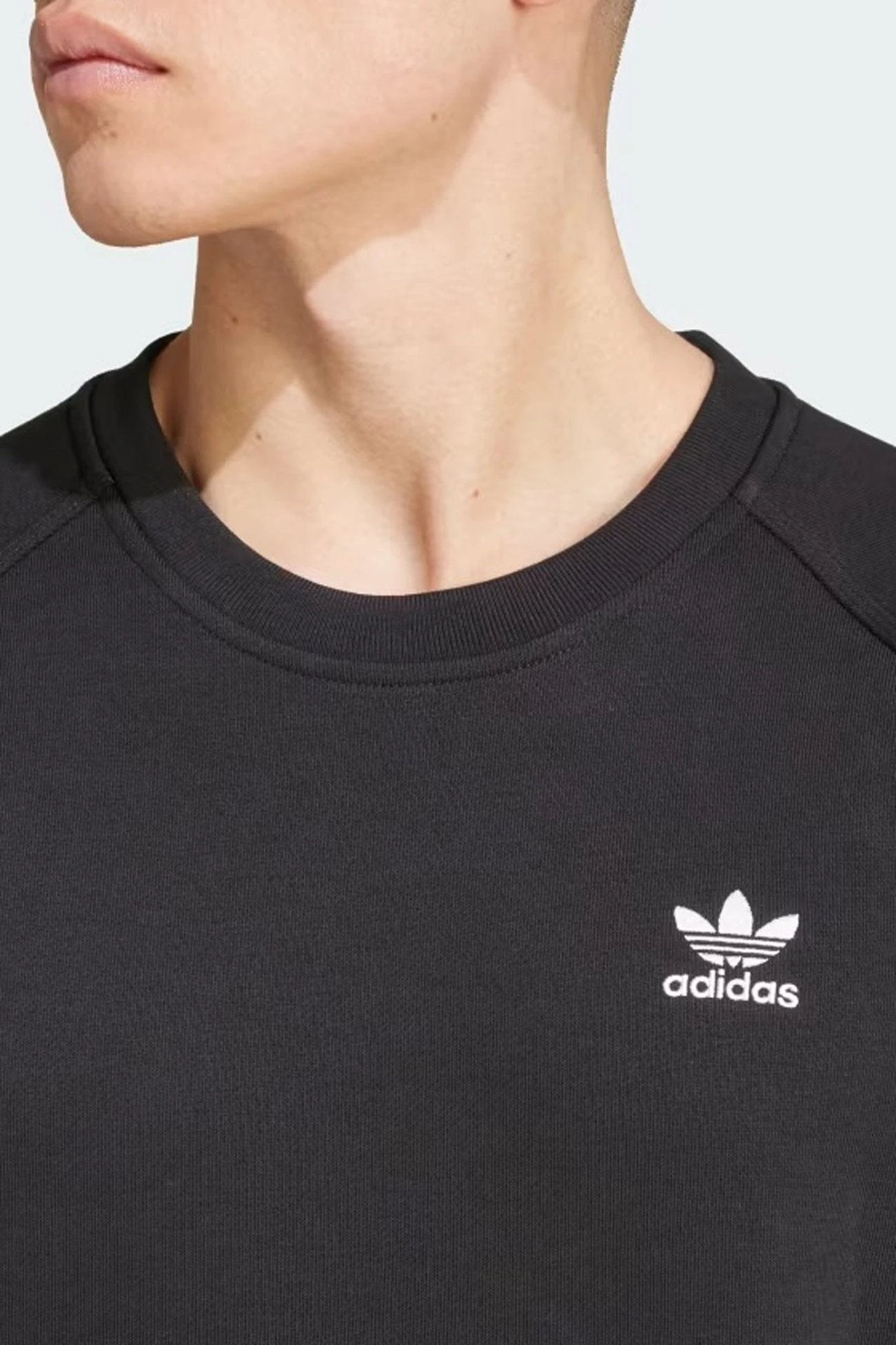 ADIDAS Essential Crew Black 4 ADIDAS Essential Crew Black - Image 4