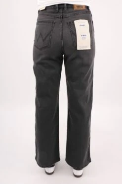 Wrangler Hi Bells Jean Highway Black Petite -Jean Jail Shop Hi Bells Jean Highway Black Petite b