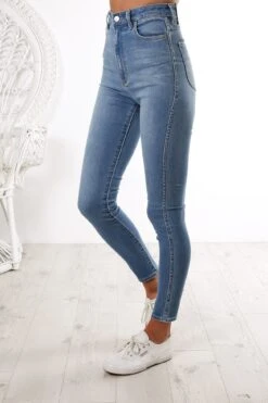 Hi Rider Jean Lennon Blue -Jean Jail Shop Hi Rider Lennon BlueBridge Edited 1