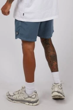 Illusion Short Mid Blue -Jean Jail Shop Illusion Short Mid Blue b1jpg