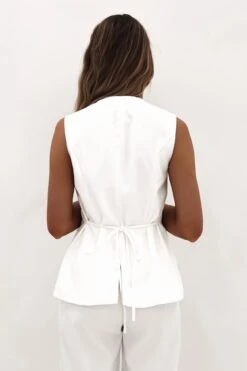 Lucas Vest Chalk -Jean Jail Shop Lucas Vest White2jpg