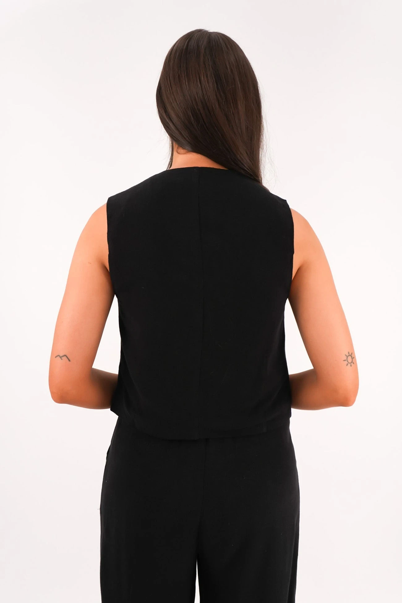 Natalia Vest Black 3 Natalia Vest Black - Image 3