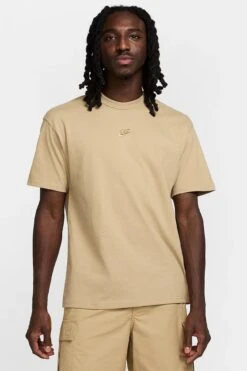 Nike Sportswear Premium Essentials Tee Parachute Beige