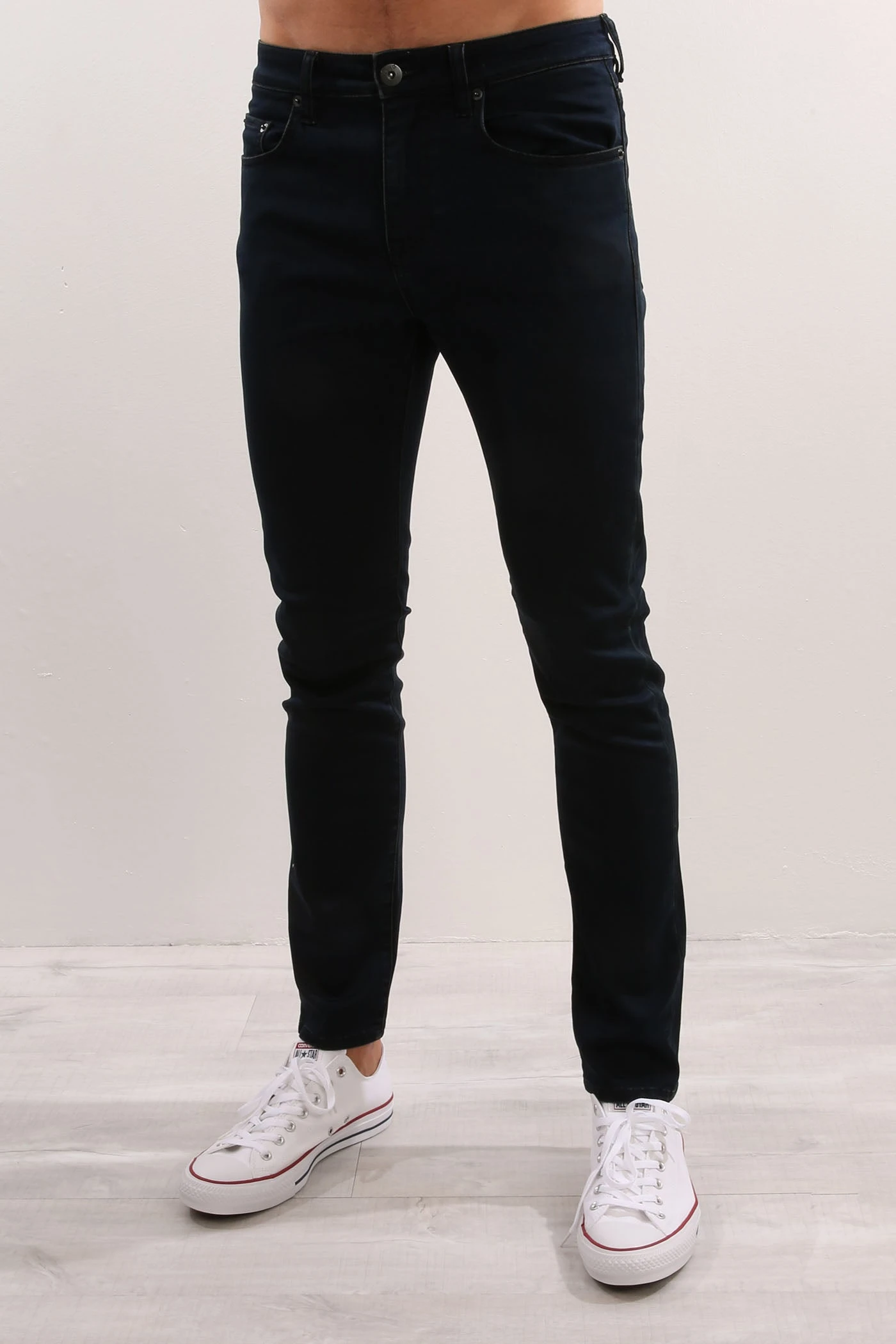 R2 Slim & Narrow Stretch Jean Clean Rinse 1 R2 Slim & Narrow Stretch Jean Clean Rinse