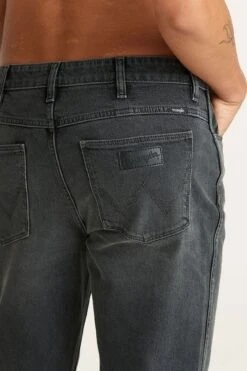 Wrangler Spencer Jean Smokey 7 Wrangler Spencer Jean Smokey -Jean Jail Shop Spencer Jean Casanova Black b1jpg