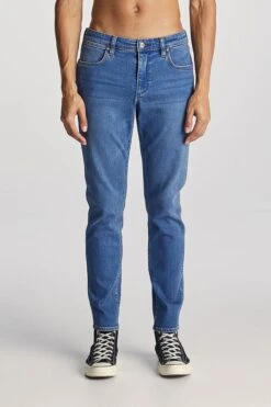 Wrangler Stomper Jean Two Hands Blue