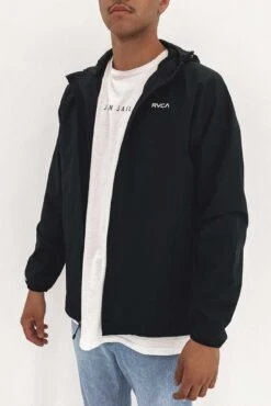RVCA VA Windbreaker Black 6 RVCA VA Windbreaker Black -Jean Jail Shop VA Winbdbreaker Black1