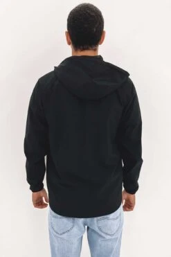 RVCA VA Windbreaker Black 7 RVCA VA Windbreaker Black -Jean Jail Shop VA Winbdbreaker Black4