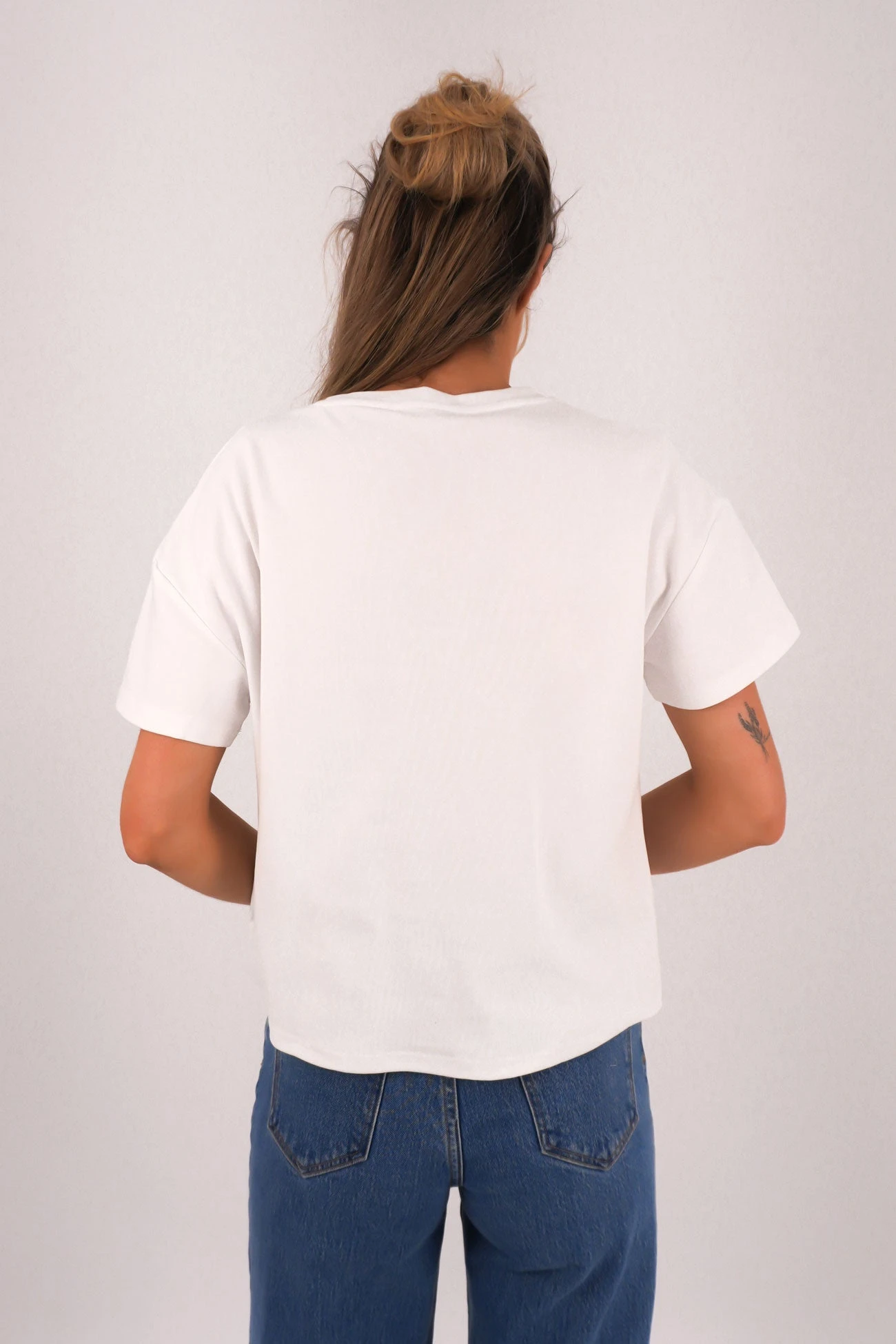 Zerra Tee White 4 Zerra Tee White - Image 4